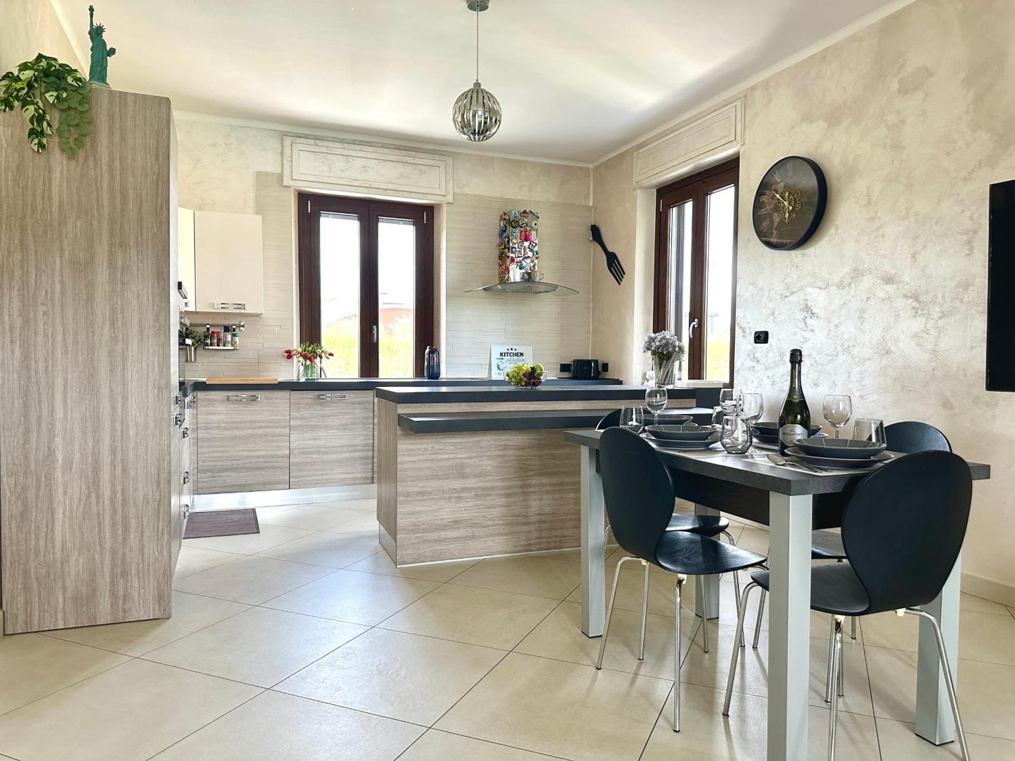 Appartamento In Villa Con Piscina Privata E Jacuzzi Ad Uso Esclusivo Rivarolo Canavese Exterior photo
