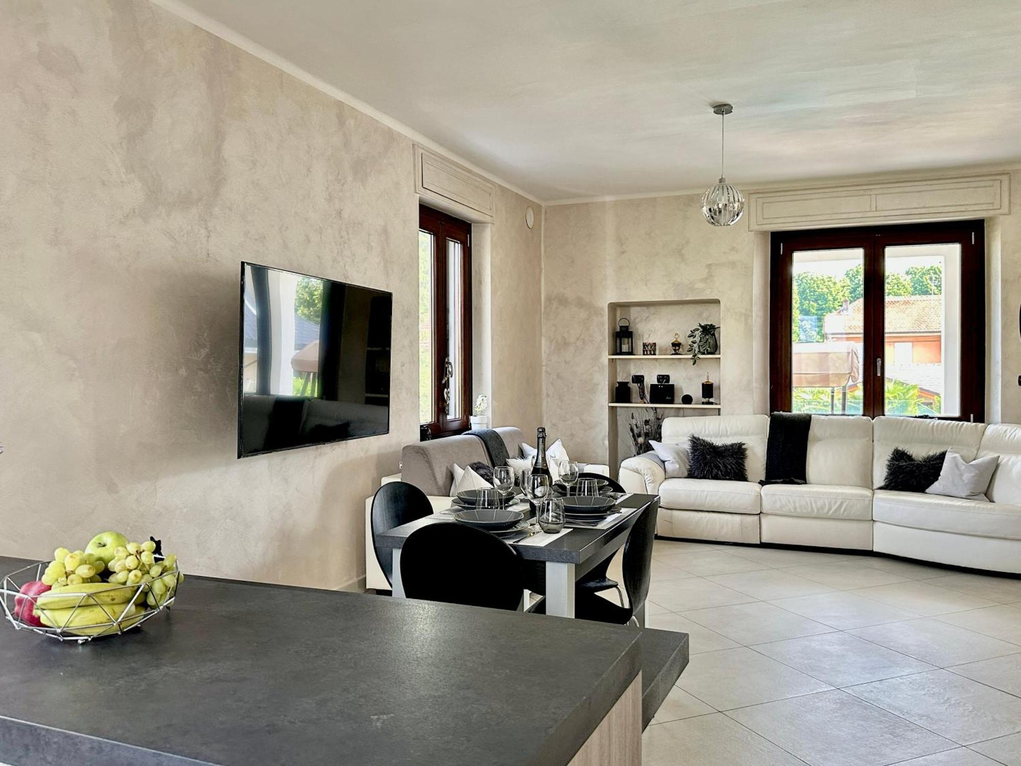 Appartamento In Villa Con Piscina Privata E Jacuzzi Ad Uso Esclusivo Rivarolo Canavese Exterior photo