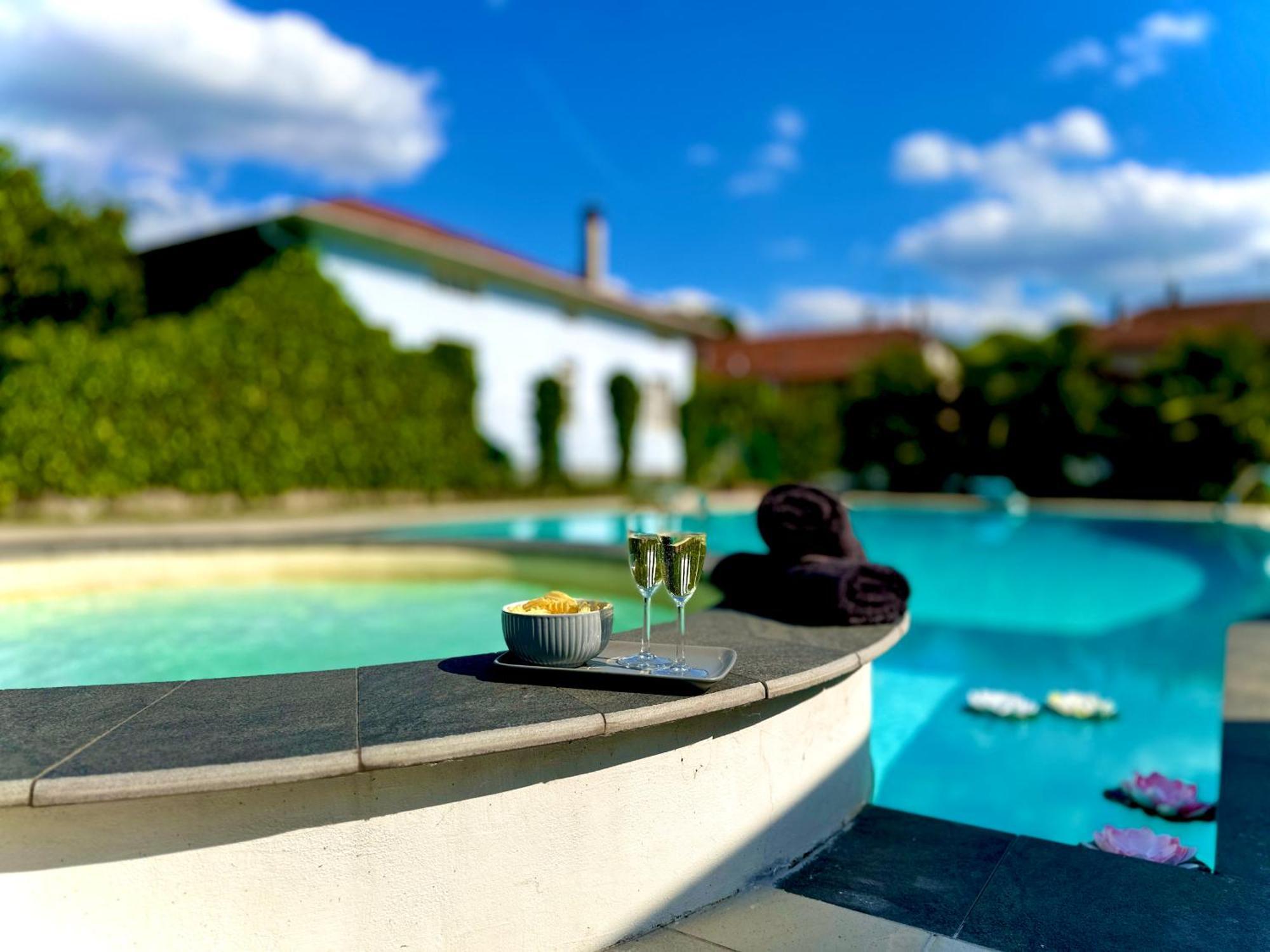 Appartamento In Villa Con Piscina Privata E Jacuzzi Ad Uso Esclusivo Rivarolo Canavese Exterior photo